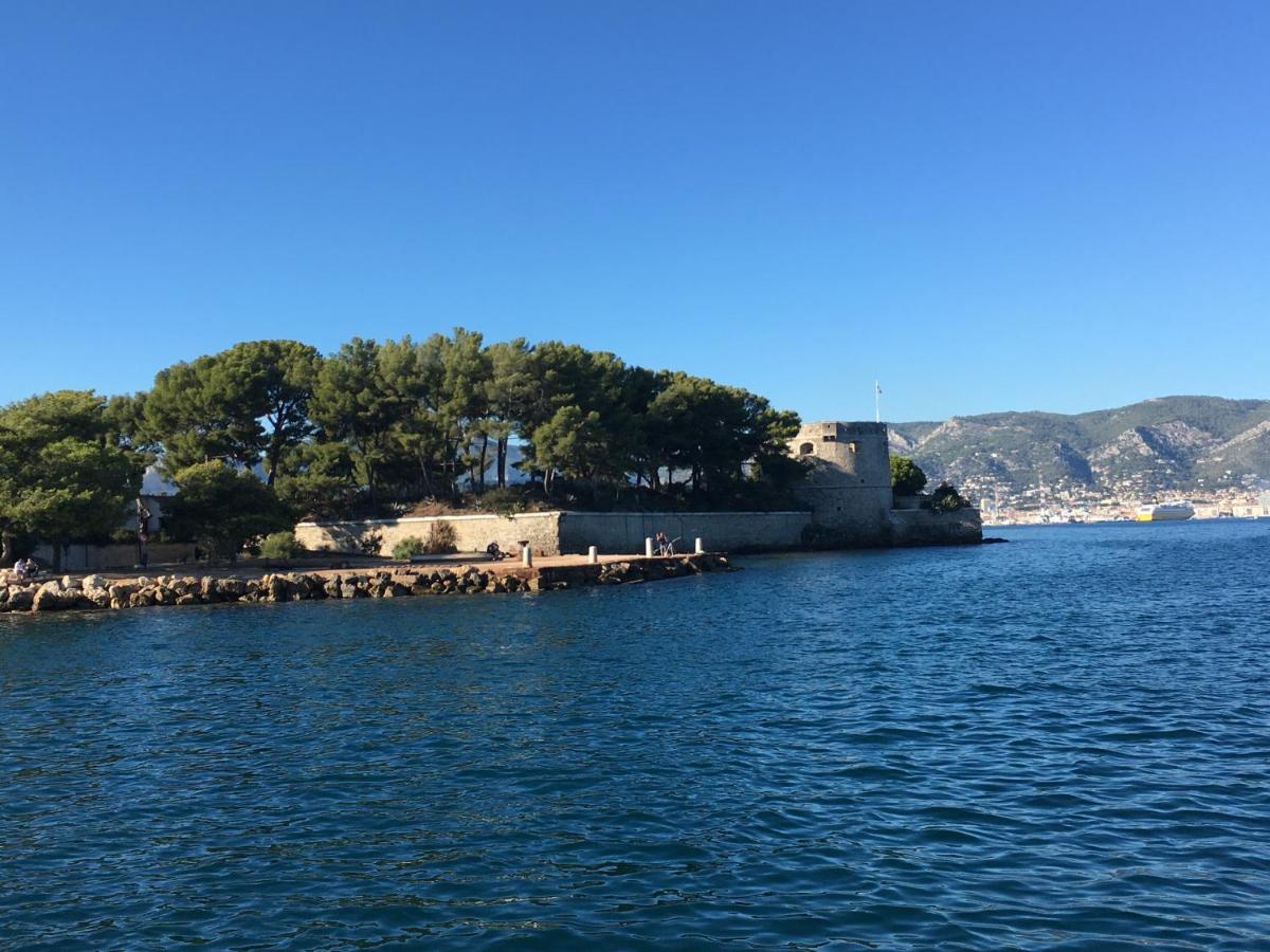 Au Coeur Du Vieux Toulon Au Calme Appartement Renove Climatise Confortable Etage Eleve Avec Ascenseur Proche Parking Et Toutes Commodites מראה חיצוני תמונה