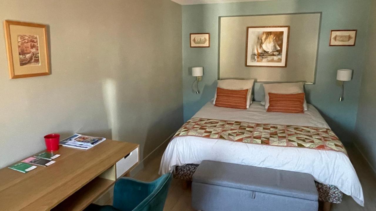 Au Coeur Du Vieux Toulon Au Calme Appartement Renove Climatise Confortable Etage Eleve Avec Ascenseur Proche Parking Et Toutes Commodites מראה חיצוני תמונה