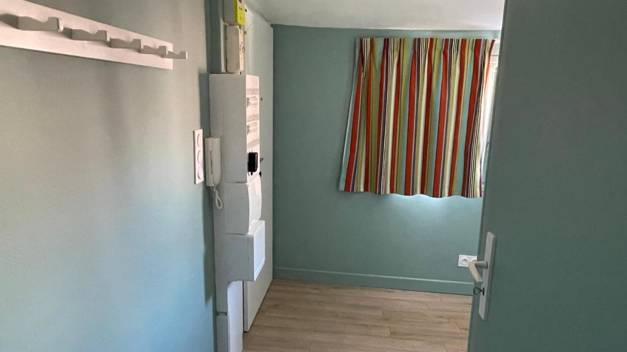 Au Coeur Du Vieux Toulon Au Calme Appartement Renove Climatise Confortable Etage Eleve Avec Ascenseur Proche Parking Et Toutes Commodites מראה חיצוני תמונה