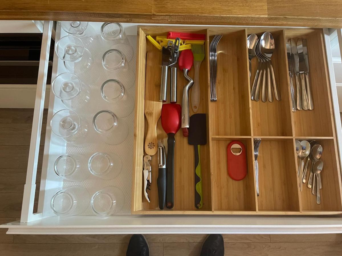 Au Coeur Du Vieux Toulon Au Calme Appartement Renove Climatise Confortable Etage Eleve Avec Ascenseur Proche Parking Et Toutes Commodites מראה חיצוני תמונה
