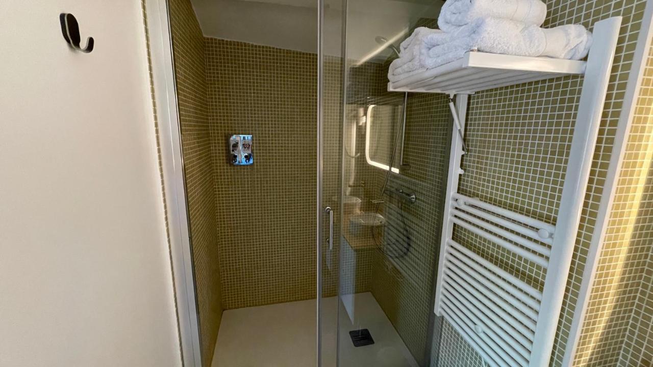 Au Coeur Du Vieux Toulon Au Calme Appartement Renove Climatise Confortable Etage Eleve Avec Ascenseur Proche Parking Et Toutes Commodites מראה חיצוני תמונה