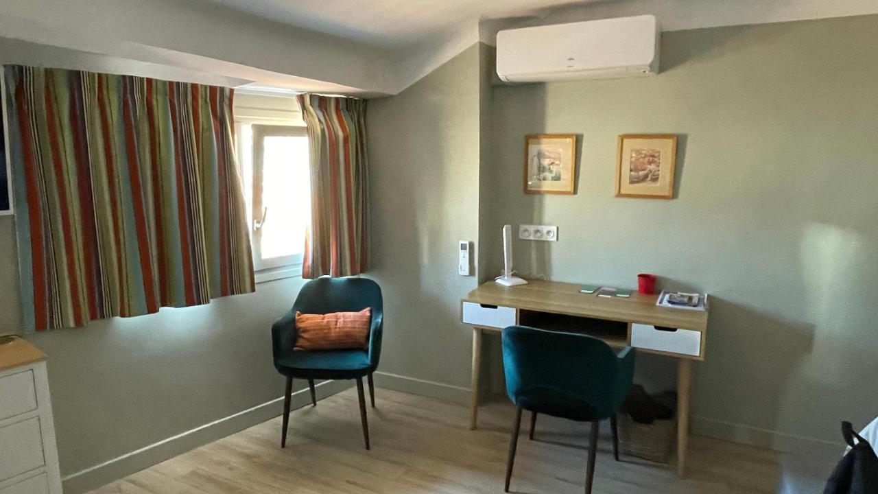 Au Coeur Du Vieux Toulon Au Calme Appartement Renove Climatise Confortable Etage Eleve Avec Ascenseur Proche Parking Et Toutes Commodites מראה חיצוני תמונה