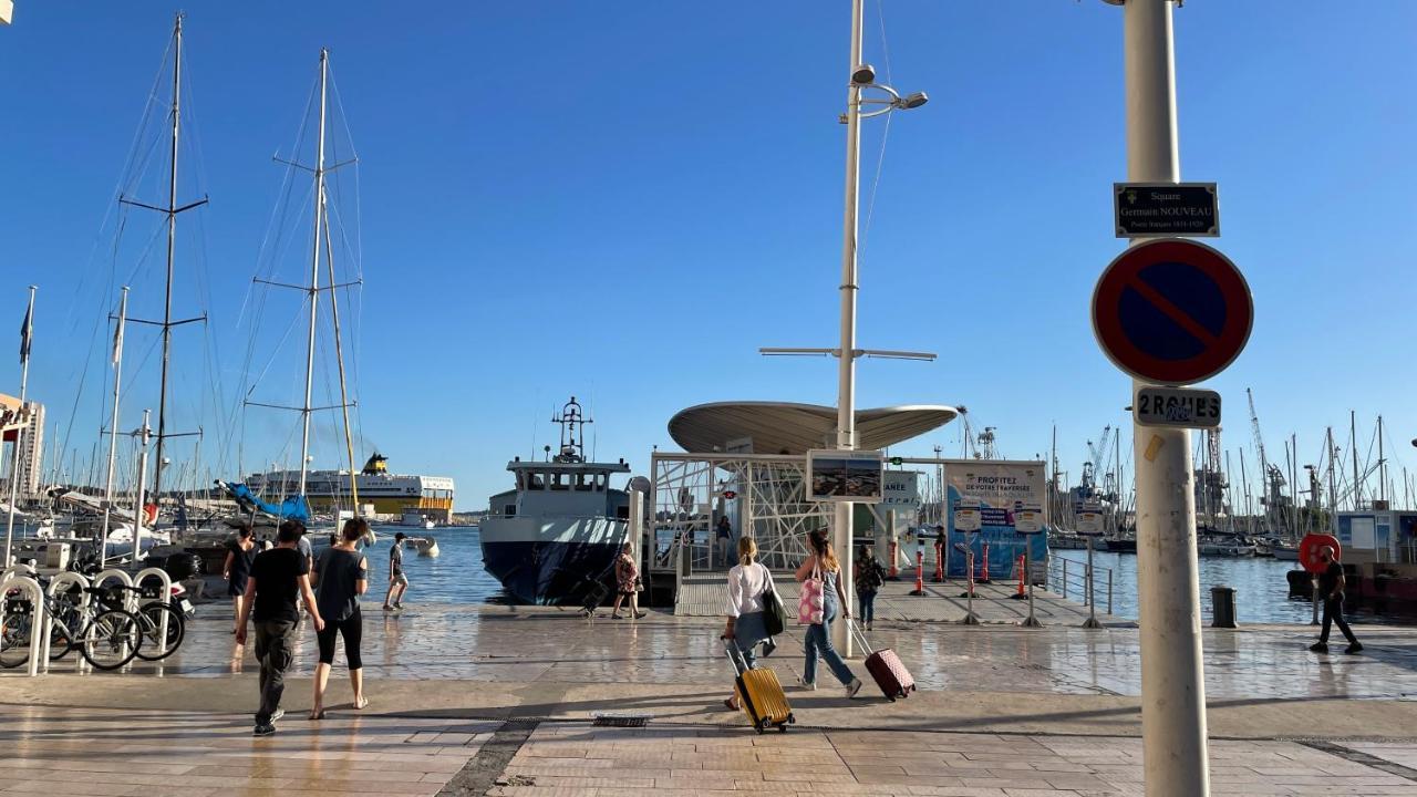 Au Coeur Du Vieux Toulon Au Calme Appartement Renove Climatise Confortable Etage Eleve Avec Ascenseur Proche Parking Et Toutes Commodites מראה חיצוני תמונה