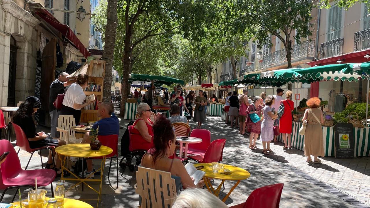 Au Coeur Du Vieux Toulon Au Calme Appartement Renove Climatise Confortable Etage Eleve Avec Ascenseur Proche Parking Et Toutes Commodites מראה חיצוני תמונה